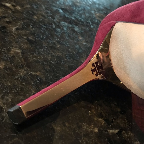 New Tory Burch Elana Suede 85mm Pump, Heels - Picture 15 of 16